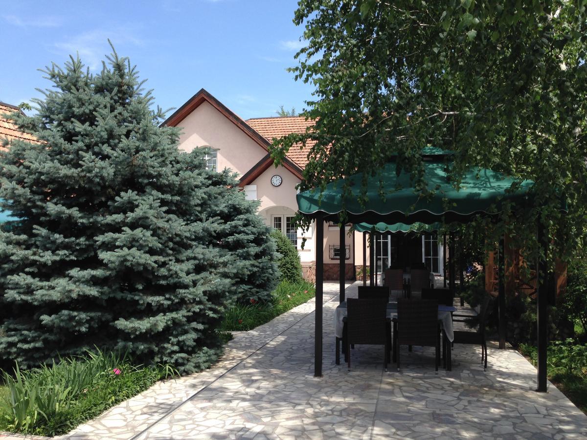 Astoria Garden Hotel Bishkek Exterior photo