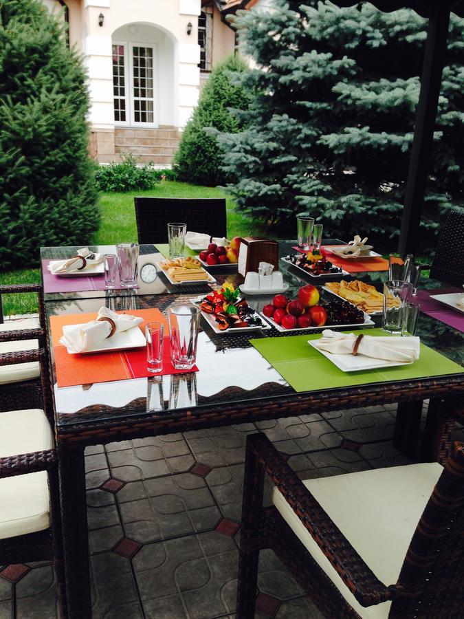 Astoria Garden Hotel Bishkek Exterior photo