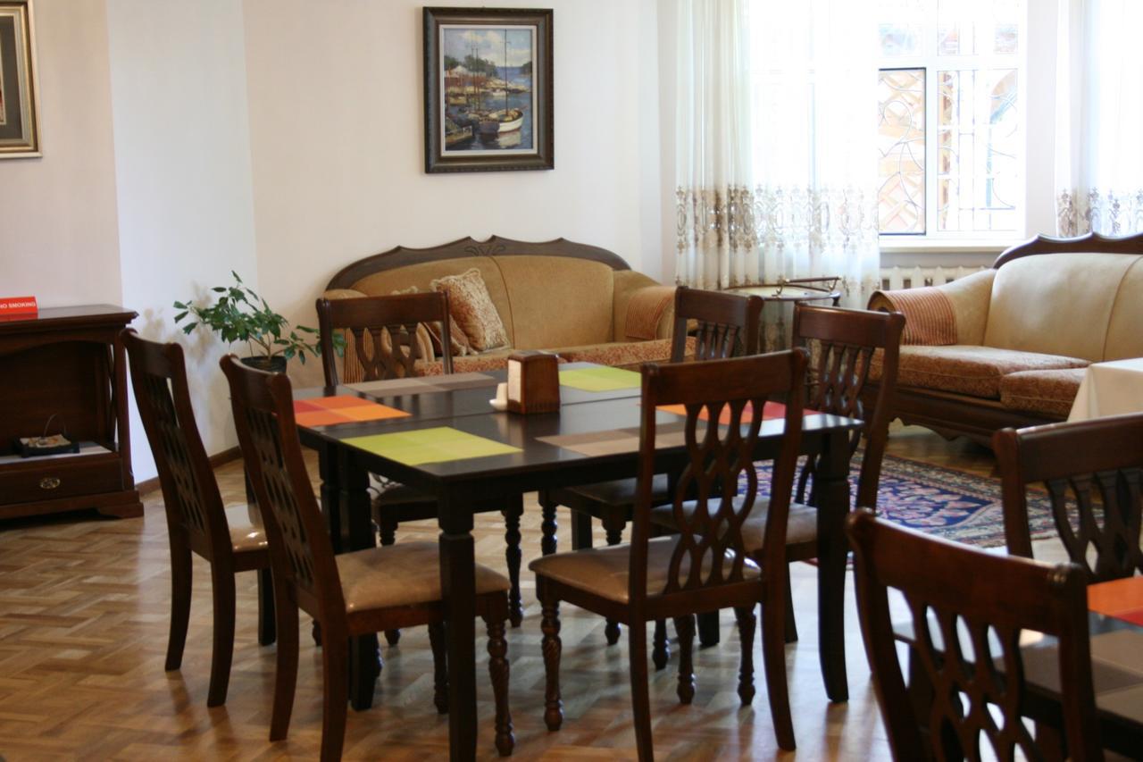 Astoria Garden Hotel Bishkek Exterior photo